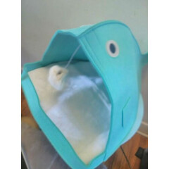 New super cute angelfish pet house is perfect for your kitty , comfortable, soft