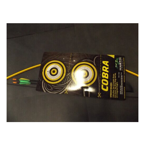 Martin Archery Cobra Youth Bow Set Right or Left Hand 137C 10 to 20 lbs draw 44" image {3}