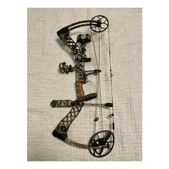Mathews Creed Compound Bow - Mint Condition Thumb {1}