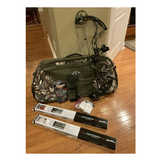 BOWTECH Reign 6 Bow w/ Lots of Extras - TOTAL HUNTING PACKAGE! Thumb {1}