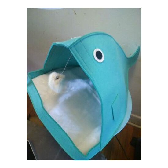 New super cute angelfish pet house is perfect for your kitty , comfortable, soft image {2}