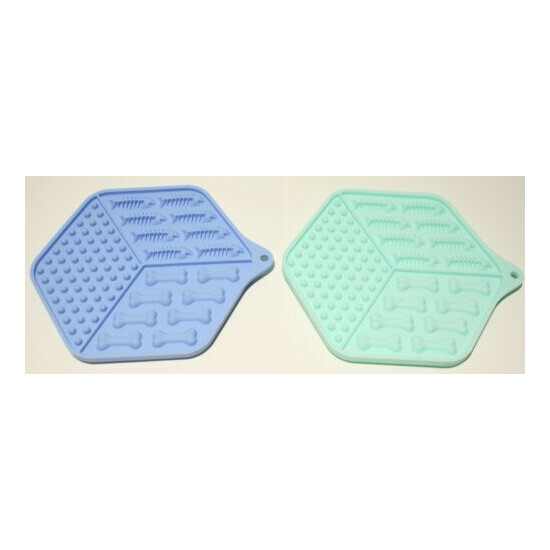 Dog Cat Silicone Suction Lick Pad Slow Feeder Anxiety Reducer Training Mat 2pk image {1}