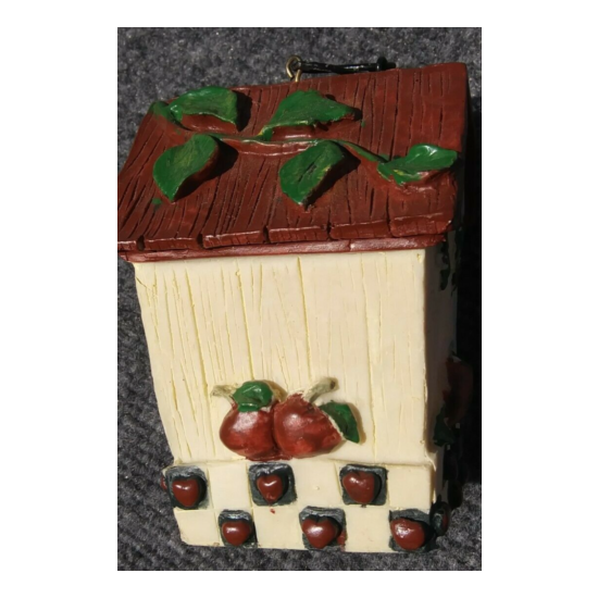 Resin Birdhouse with chains, country Apple theme !! NICE !! 24 image {4}
