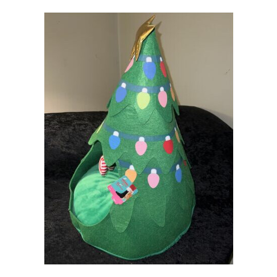 merry makings all spruced up 21” christmas tree cat bed image {4}