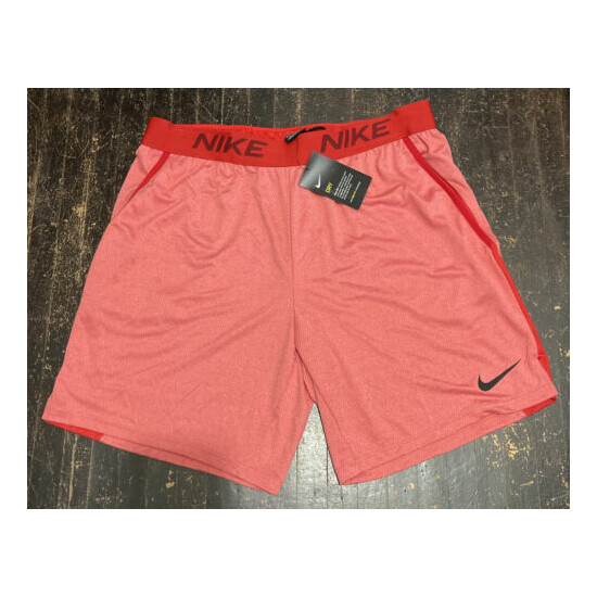 NIKE STANDARD FIT MENS TRAINING SHORTS SIZE XL RED NEW!! image {1}