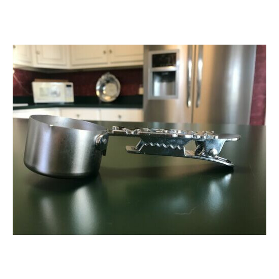 Cat Food MEOW Scoop And Bag Clip All In One Stainless Steel Keeps Food Fresh New image {4}