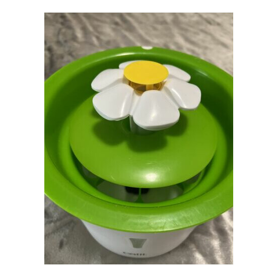 Catit 2.0 Flower Cat Small Dog Electric Automatic Water Drinking Fountain  image {2}