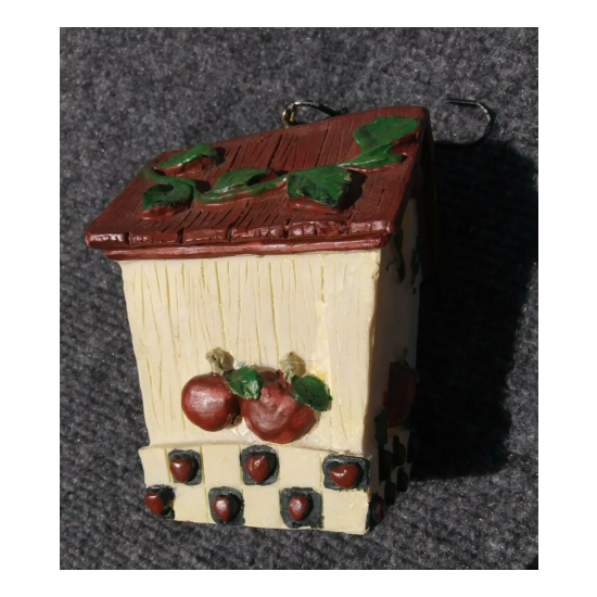 Resin Birdhouse with chains, country Apple theme !! NICE !! 24 image {2}